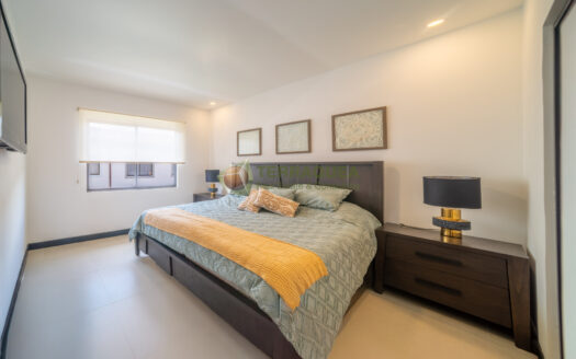 Venta de Casa dentro Exclusivo Condominio en Cartago. Cod. 135597