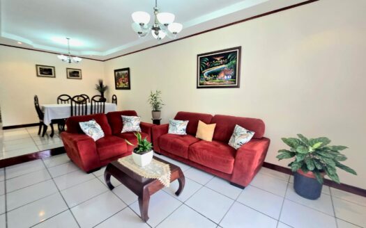 De Oportunidad! Casa de una planta en Curridabat lote de 256m2, Residencial Privado! #135544