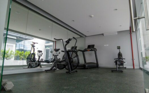 Curridabat: Espectacular Apartamento en Piso 7 con Linea Blanca en Torre Las Loras. #136701