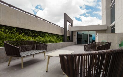 Curridabat: Espectacular Apartamento en Piso 7 con Linea Blanca en Torre Las Loras. #136701