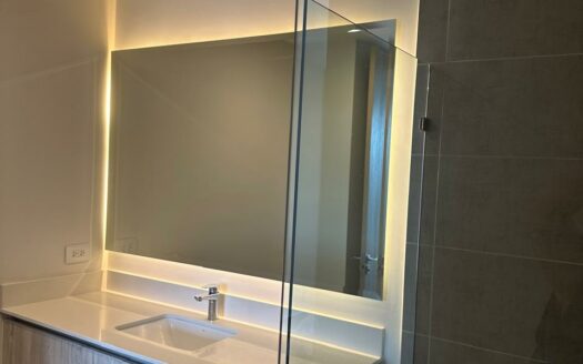 Curridabat: Espectacular Apartamento en Piso 7 con Linea Blanca en Torre Las Loras. #136701