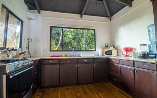 Boho-Style Home with Stunning Ocean View – 2 km from Santa Teresa COD: 137285