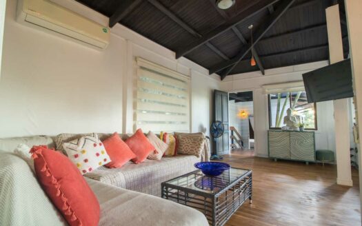 Boho-Style Home with Stunning Ocean View – 2 km from Santa Teresa COD: 137285