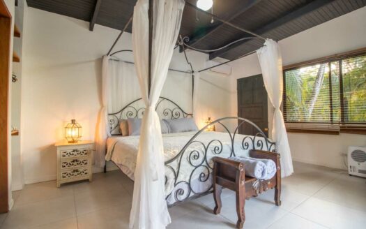 Boho-Style Home with Stunning Ocean View – 2 km from Santa Teresa COD: 137285