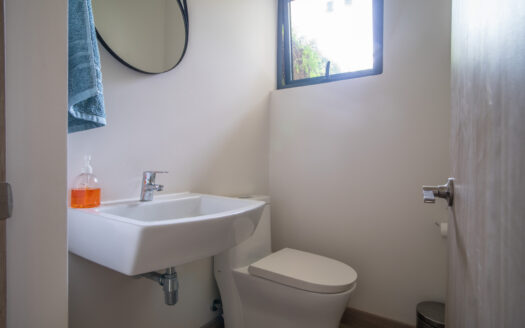 ESTRENE casa en Condominio en Pozos de Santa Ana con el MEJOR PRECIO por M2, 2 niveles, 2 dormitorios, con jardin! COD. 137447