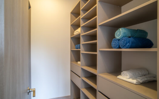 ESTRENE casa en Condominio en Pozos de Santa Ana con el MEJOR PRECIO por M2, 2 niveles, 2 dormitorios, con jardin! COD. 137447