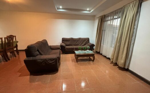 Amplia Casa en Venta. Paraiso de Cartago. Cod. 136495