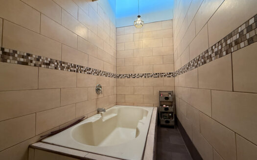 Casa de una Planta, con Hermosos Acabados, en Residencial Seguro, en Llorente de Tibás COD 136508