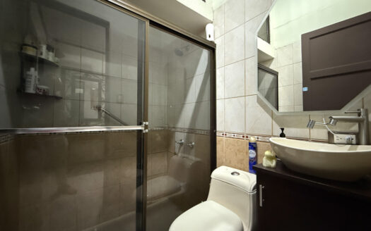 Casa de una Planta, con Hermosos Acabados, en Residencial Seguro, en Llorente de Tibás COD 136508