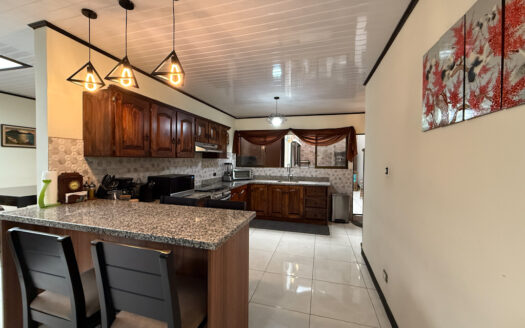 Casa de una Planta, con Hermosos Acabados, en Residencial Seguro, en Llorente de Tibás COD 136508