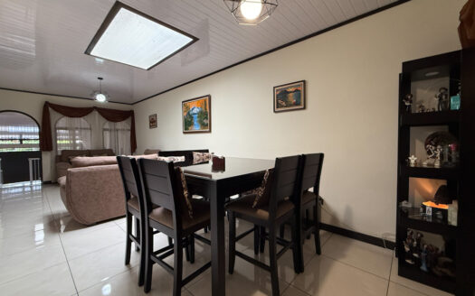 Casa de una Planta, con Hermosos Acabados, en Residencial Seguro, en Llorente de Tibás COD 136508