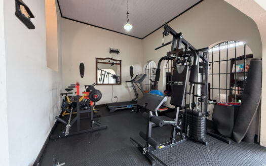 Casa de una Planta, con Hermosos Acabados, en Residencial Seguro, en Llorente de Tibás COD 136508