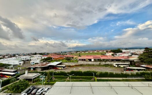 Apartamento en Venta en San Pablo de Heredia, 8vo Piso con Vista Panorámica. Código 137234