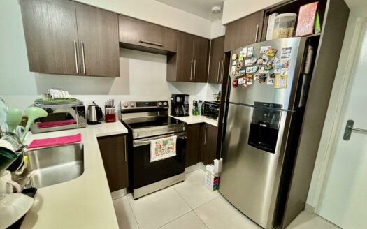 Apartamento en Venta en San Pablo de Heredia, 8vo Piso con Vista Panorámica. Código 137234