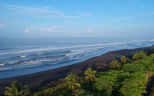 PREVENTA: TOWNHOUSES frente al lago en exclusivo proyecto desde $289,000.00 a minutos del mar en Playa Hermosa 🌊Cod. 137977