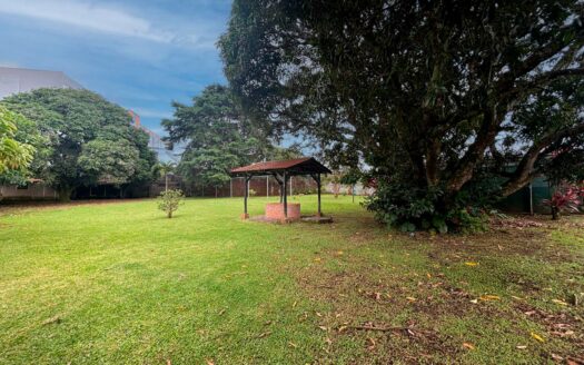 🏡 Venta de Lote de 986 m² en San Pedro – Montes de Oca cod. 136744