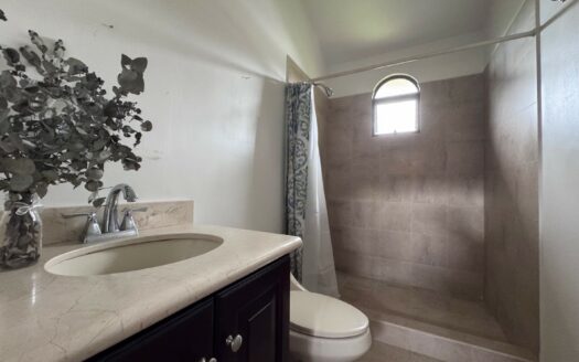 La Unión: Espectacular Casa en Condominio Santa Lucía con 546 Metros de Lote. Haga su Oferta! #138744