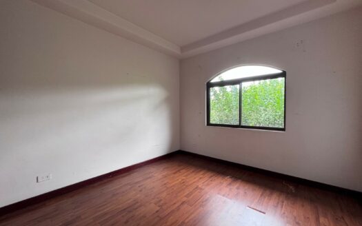 La Unión: Espectacular Casa en Condominio Santa Lucía con 546 Metros de Lote. Haga su Oferta! #138744