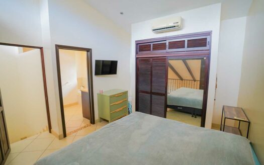 Townhouse Moderno de 3 Hab en Condo Privado – A Minutos de Playa Grande COD: 139750