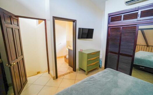 Townhouse Moderno de 3 Hab en Condo Privado – A Minutos de Playa Grande COD: 139750