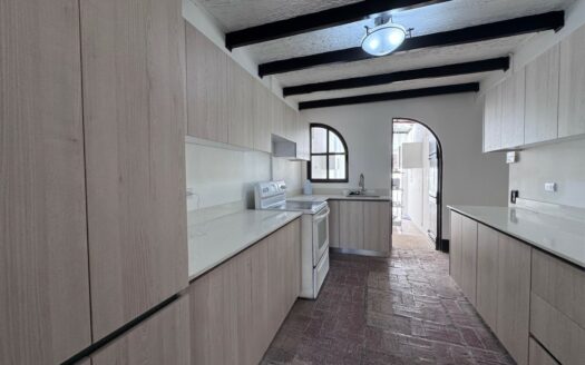 Pinares de Curridabat: Casa Independiente de Una Planta en Venta con 450 Metros de Lote. #138929