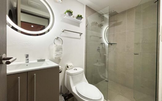 Oportunidad-Apartamento en venta en Punta Esmeralda Punta leona-A solo pasos del Mar-Precio: $265 000-Código:138979