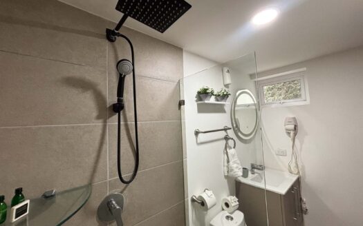 Oportunidad-Apartamento en venta en Punta Esmeralda Punta leona-A solo pasos del Mar-Precio: $265 000-Código:138979