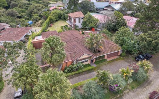 🏡 Casa en Venta en Montes de Oca, San Rafael – Amplia, con Departamento Independiente y Gran Jardín cod.138768