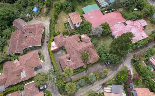 🏡 Casa en Venta en Montes de Oca, San Rafael – Amplia, con Departamento Independiente y Gran Jardín cod.138768