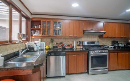 🏡 Casa en Venta en Montes de Oca, San Rafael – Amplia, con Departamento Independiente y Gran Jardín cod.138768