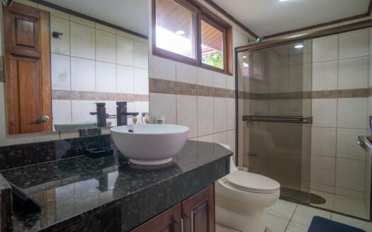 🏡 Casa en Venta en Montes de Oca, San Rafael – Amplia, con Departamento Independiente y Gran Jardín cod.138768