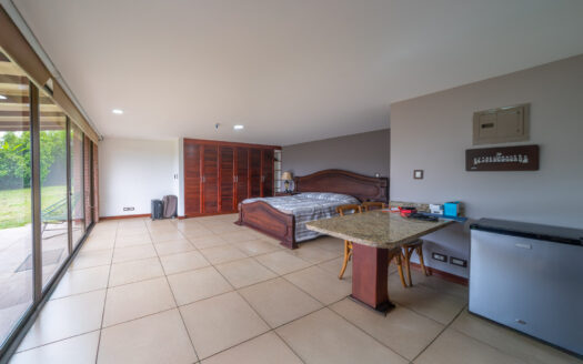 🏡 Casa en Venta en Montes de Oca, San Rafael – Amplia, con Departamento Independiente y Gran Jardín cod.138768