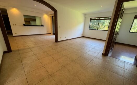 El Apartamento que busca lo tenemos Aquí en Escazú!!! Amplio, cerca de Centros Comerciales a un precio de Oportunidad. Cód 138465