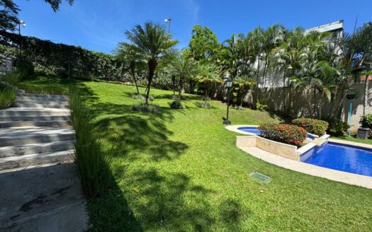 El Apartamento que busca lo tenemos Aquí en Escazú!!! Amplio, cerca de Centros Comerciales a un precio de Oportunidad. Cód 138465