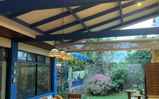 Preciosa y amplia Casa con apartamento independiente en Escazú a solo 800 m de Multiplaza Cód 138556