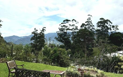 Casa en Venta en Paraíso, Cartago – Lote 1.700 m² y Vista al Valle de Orosi Cod. 138216