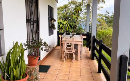 Casa en Venta en Paraíso, Cartago – Lote 1.700 m² y Vista al Valle de Orosi Cod. 138216