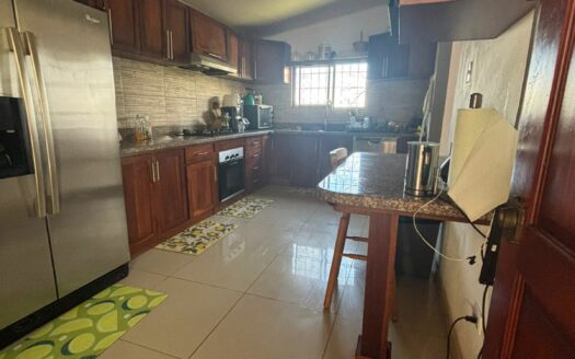 Casa en Venta en Paraíso, Cartago – Lote 1.700 m² y Vista al Valle de Orosi Cod. 138216