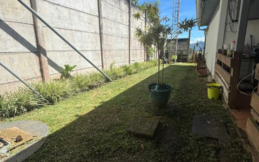 Casa en Venta en Paraíso, Cartago – Lote 1.700 m² y Vista al Valle de Orosi Cod. 138216