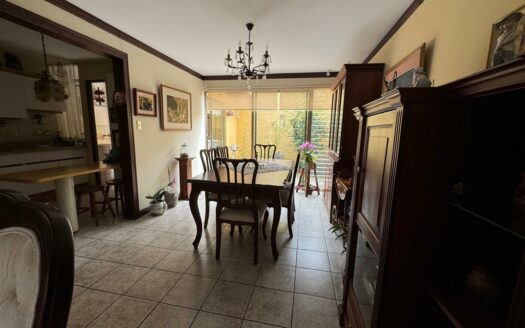 La Casa que buscas en condominio está aquí en Bello Horizonte, Escazú – Seguridad, confort y exclusividad, Cód 139470