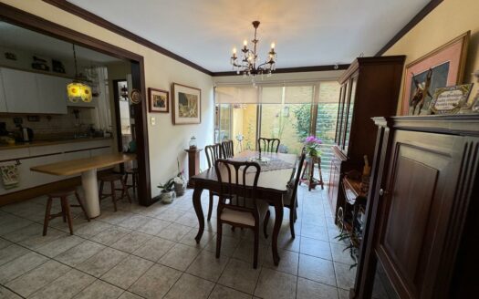 La Casa que buscas en condominio está aquí en Bello Horizonte, Escazú – Seguridad, confort y exclusividad, Cód 139470