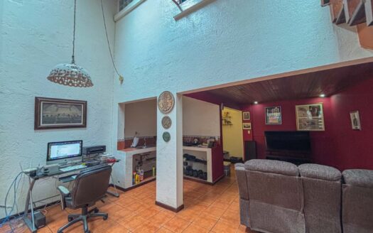 🏡 Casa con 5 Apartamentos en Venta en San Pedro, Ideal para Vivir y Generar Ingresos cod.139106