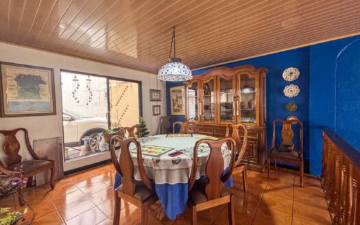 🏡 Casa con 5 Apartamentos en Venta en San Pedro, Ideal para Vivir y Generar Ingresos cod.139106