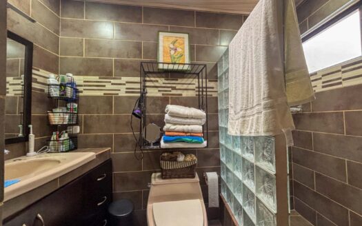 🏡 Casa con 5 Apartamentos en Venta en San Pedro, Ideal para Vivir y Generar Ingresos cod.139106