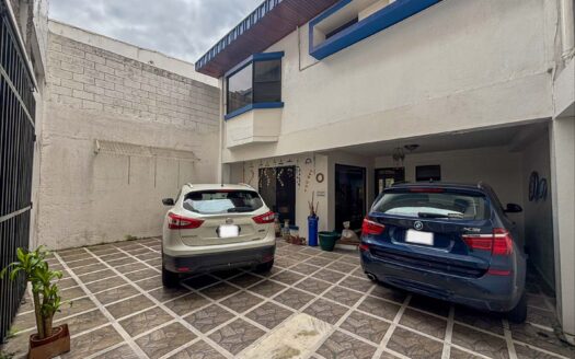 🏡 Casa con 5 Apartamentos en Venta en San Pedro, Ideal para Vivir y Generar Ingresos cod.139106