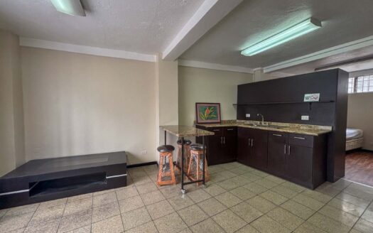 🏡 Casa con 5 Apartamentos en Venta en San Pedro, Ideal para Vivir y Generar Ingresos cod.139106