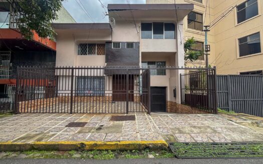 🏡 Casa con 5 Apartamentos en Venta en San Pedro, Ideal para Vivir y Generar Ingresos cod.139106
