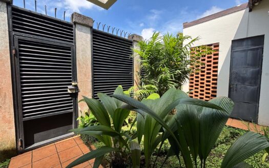 🏡 Venta de Casa en 1 Planta – Uso de Suelo Mixto – Montes de Oca, cerca de la UCR cod.139304