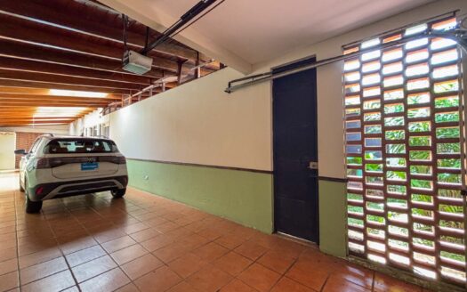 🏡 Venta de Casa en 1 Planta – Uso de Suelo Mixto – Montes de Oca, cerca de la UCR cod.139304