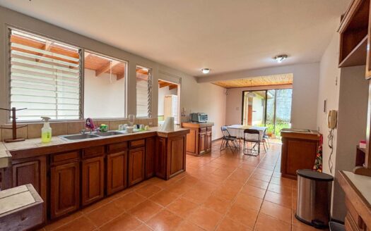 🏡 Venta de Casa en 1 Planta – Uso de Suelo Mixto – Montes de Oca, cerca de la UCR cod.139304